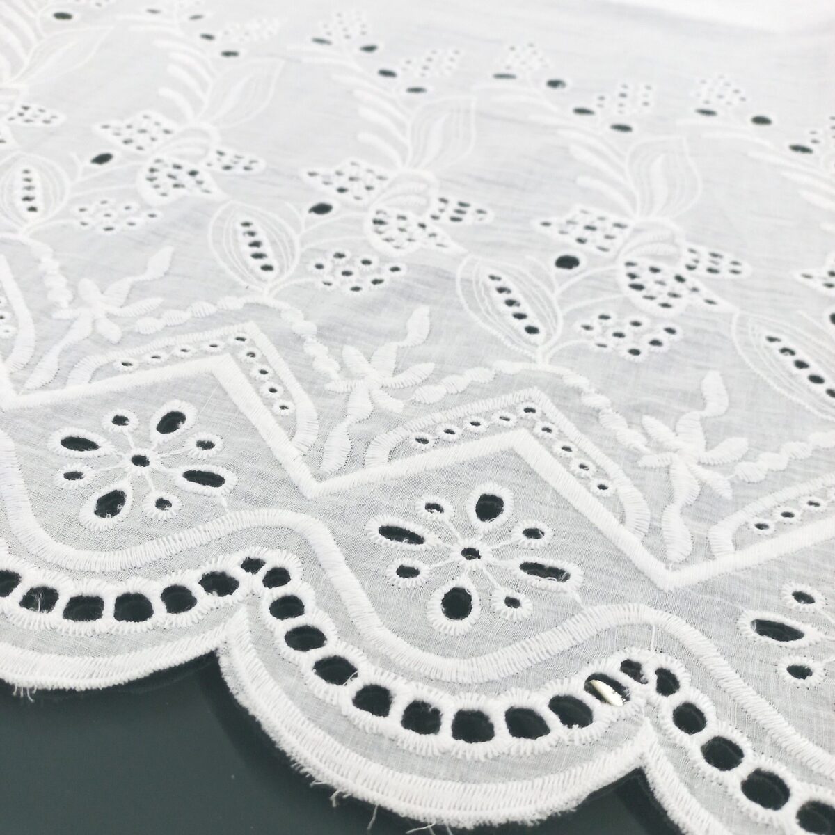 COTTON EMBROIDERY – BORDER – CREAM | Fashiontree