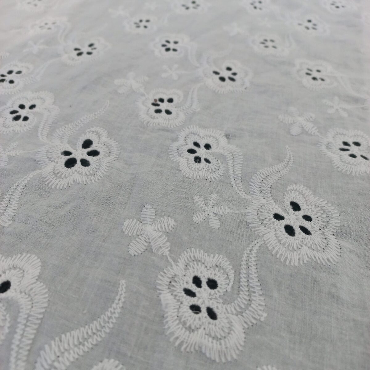 COTTON EMBROIDERY – FLOWERS – CREAM | Fashiontree